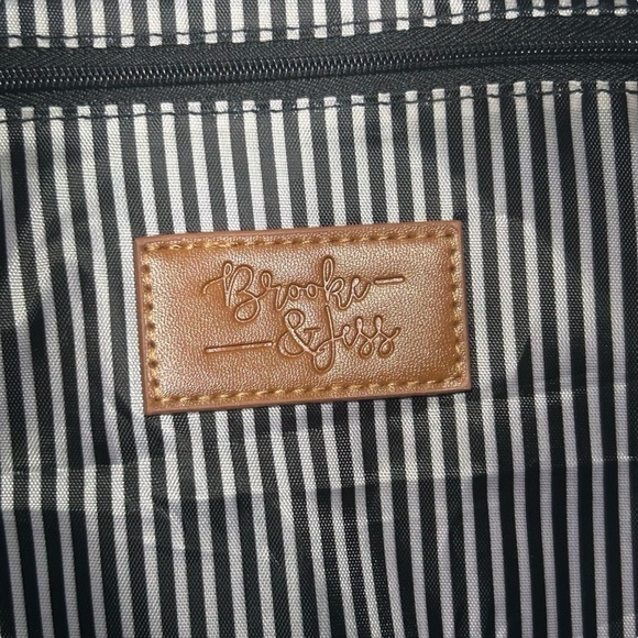 Nurse Tote Bag Work Bag Pockets Shoulder Straps Large Compartments - Picture 2 of 8